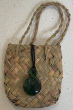 Load image into Gallery viewer, NEW ZEALAND GREENSTONE - POUNAMU - DOUBLE TWIST