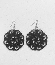Load image into Gallery viewer, EARRINGS - WOODEN LACE