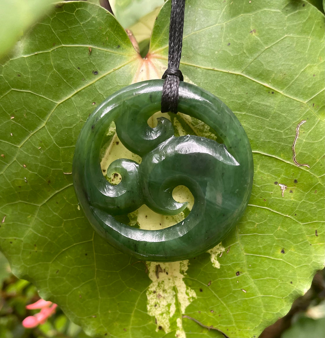 NEW ZEALAND GREENSTONE - POUNAMU - TRIPLE KORU