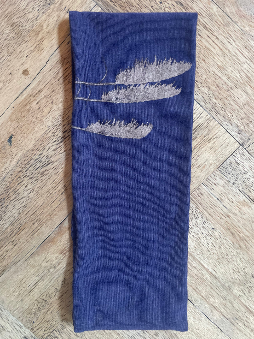MERINO PRINTED BANDANA - Purple with Fawn Toi Toi