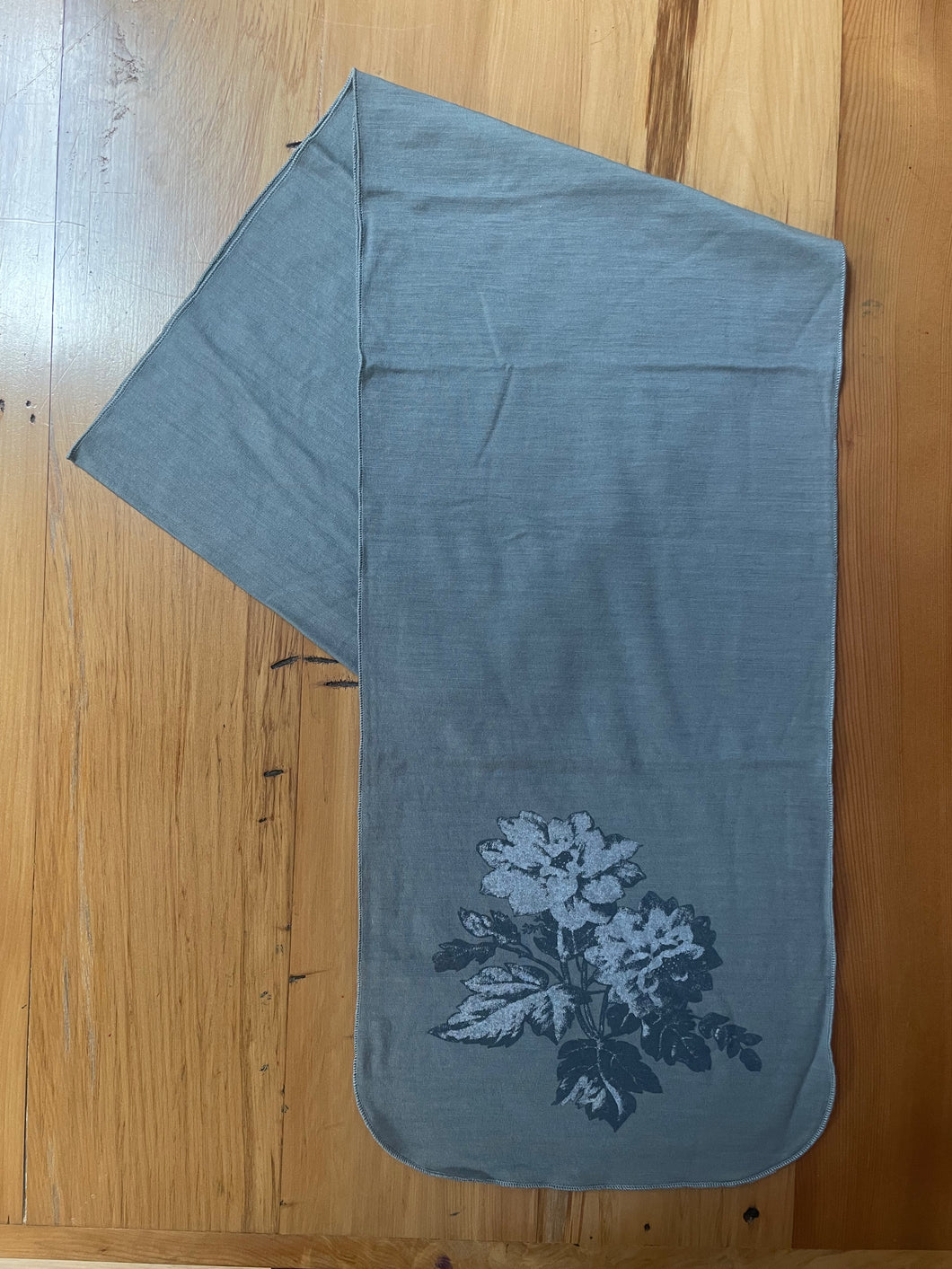 MERINO PRINTED SCARF - Grey Marl with Grey Flower