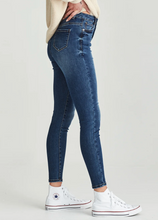 Load image into Gallery viewer, JUNKFOOD JEANS - BOWIE DARK BLUE
