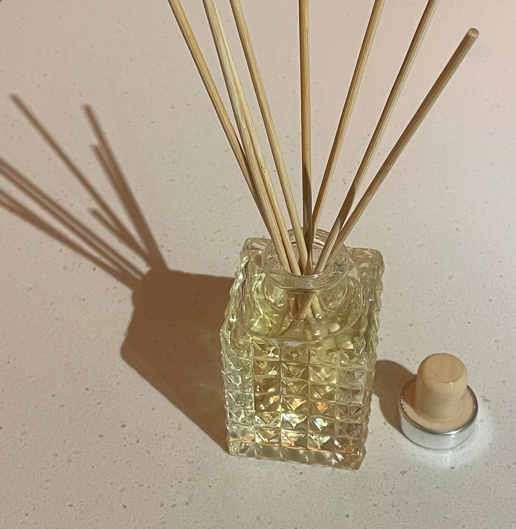 PEPPER PEAR ROOM DIFFUSER