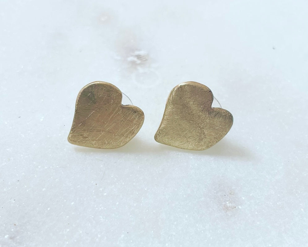 EARRINGS - HEART STUD EARRING - MATT GOLD