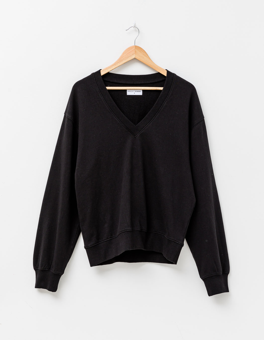 SWEATER THEA V NECK - BLACK